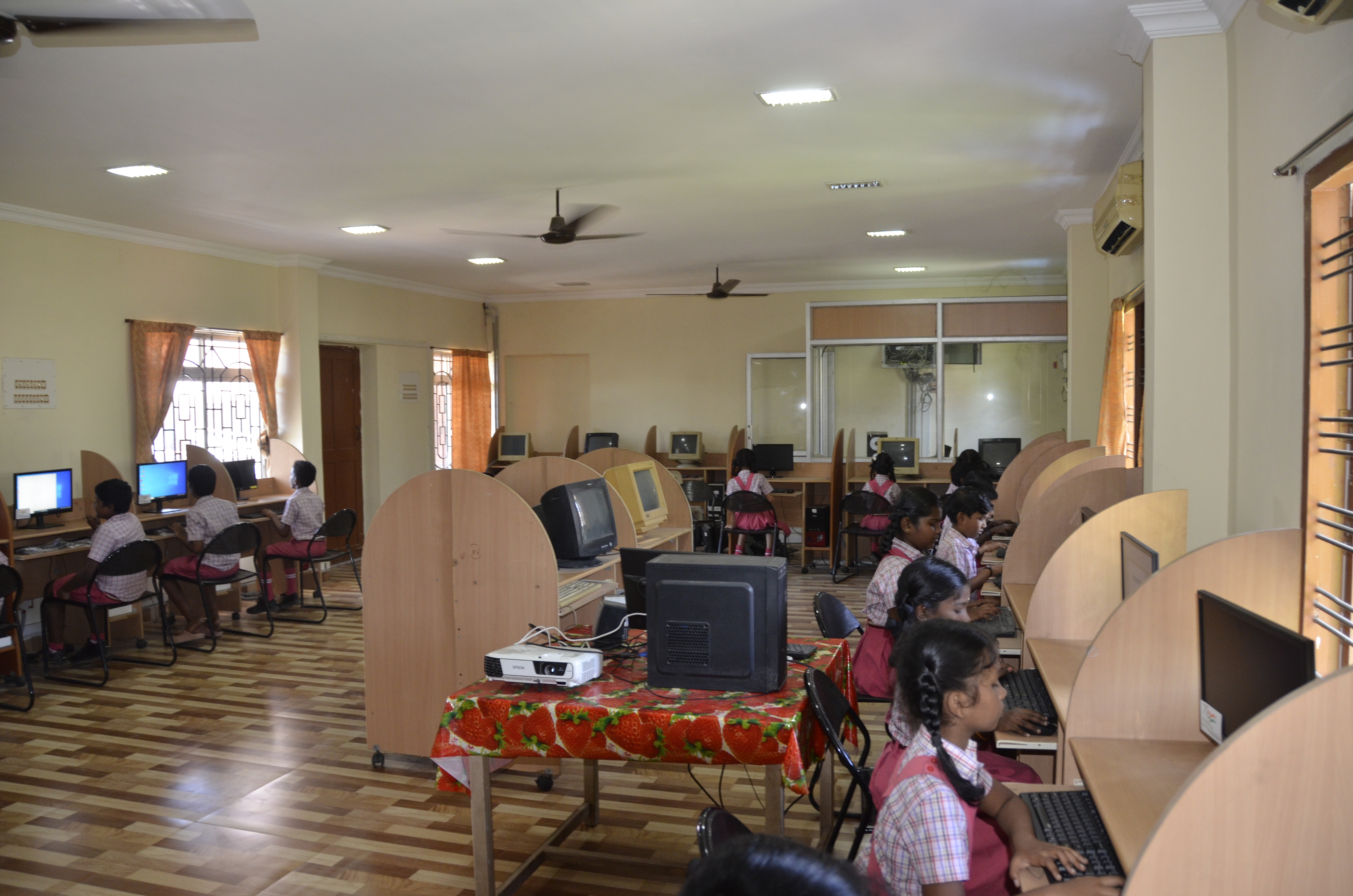 Mar Thoma Students Group Discussion in Library