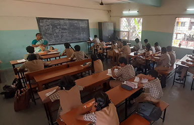 Mar Thoma Students Group Discussion in Library